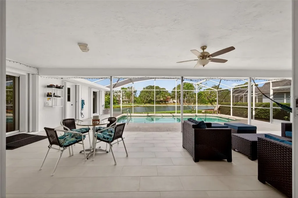 5836 Helen Way Sarasota FL 34243