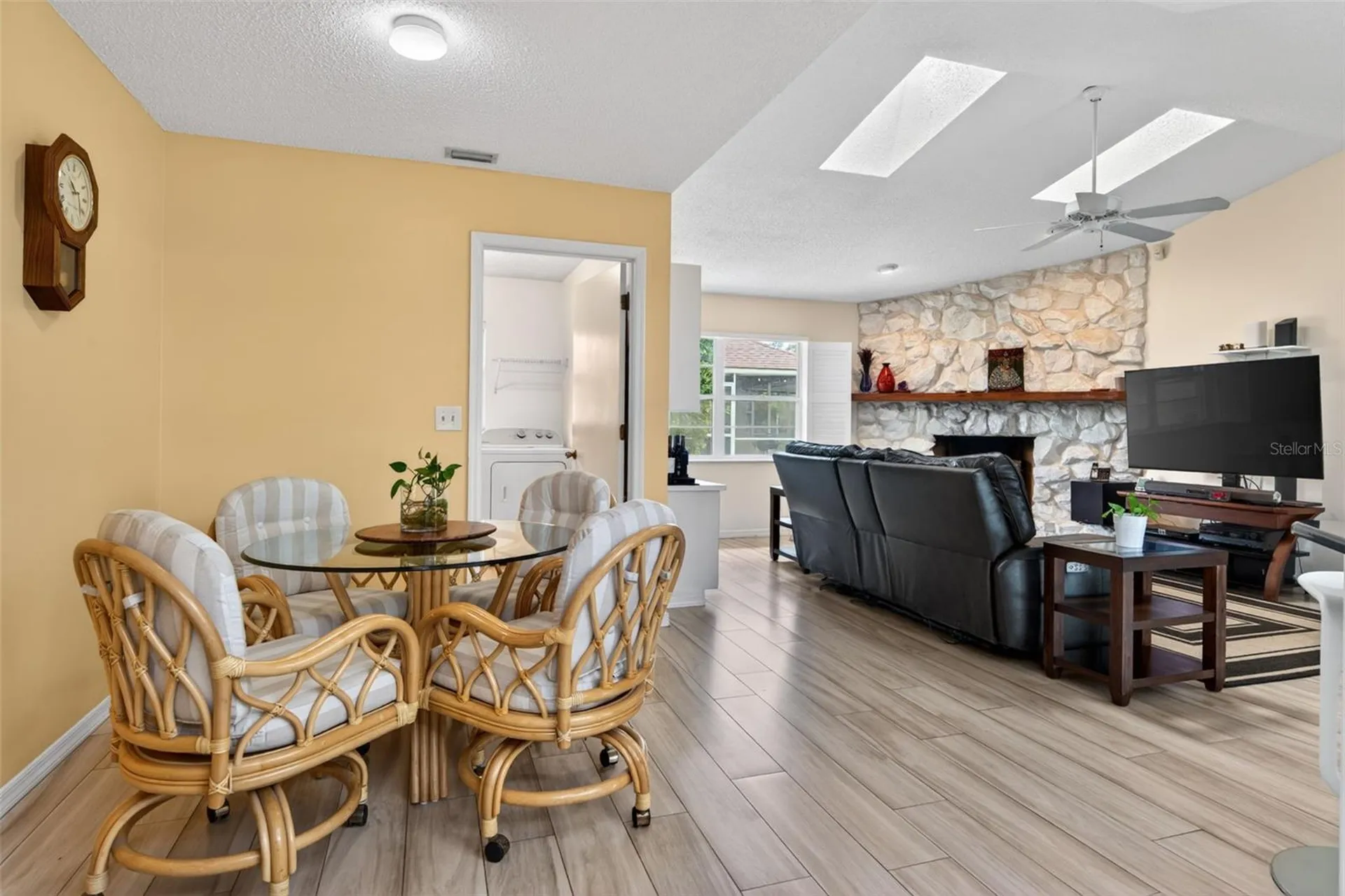 5836 Helen Way Sarasota FL 34243