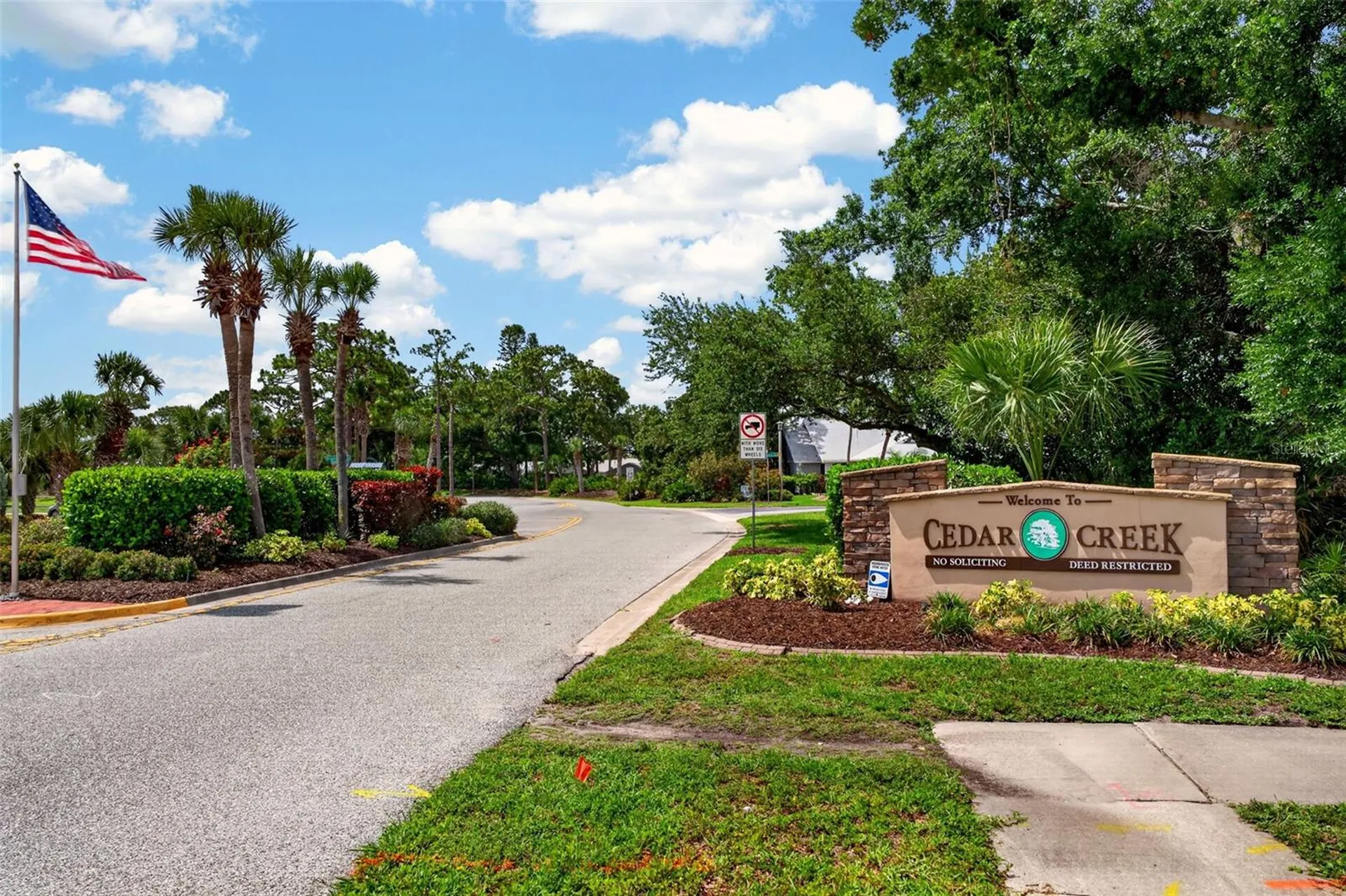 5836 Helen Way Sarasota FL 34243