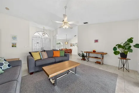 5836 Helen Way Sarasota FL 34243