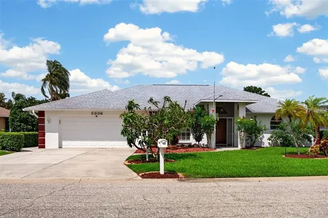 5836 Helen Way Sarasota FL 34243