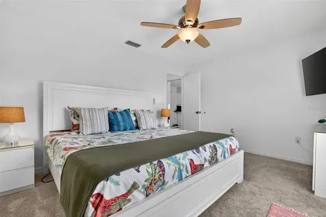 5836 Helen Way Sarasota FL 34243