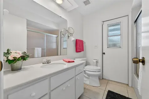 5836 Helen Way Sarasota FL 34243
