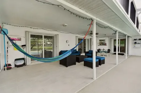 5836 Helen Way Sarasota FL 34243