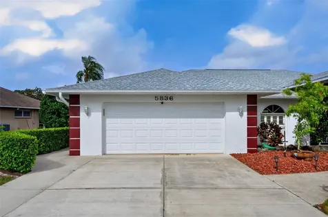 5836 Helen Way Sarasota FL 34243