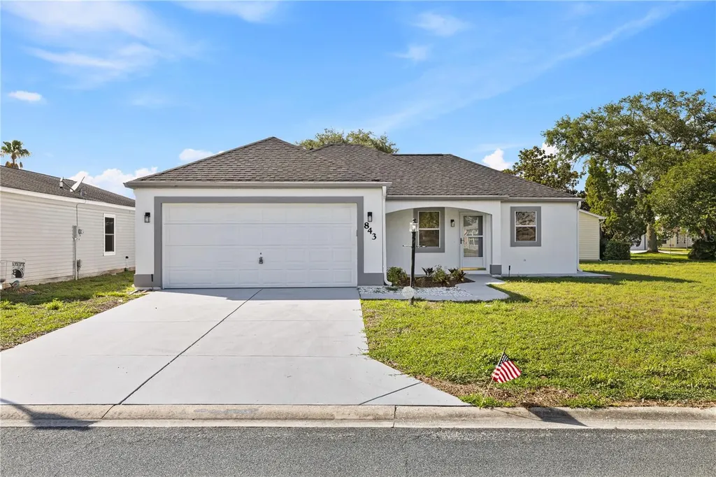 843 Bolivar Street Lady Lake FL 32159