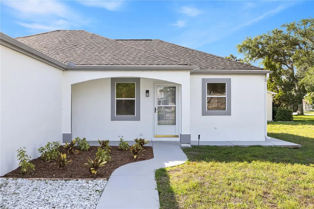 843 Bolivar Street Lady Lake FL 32159