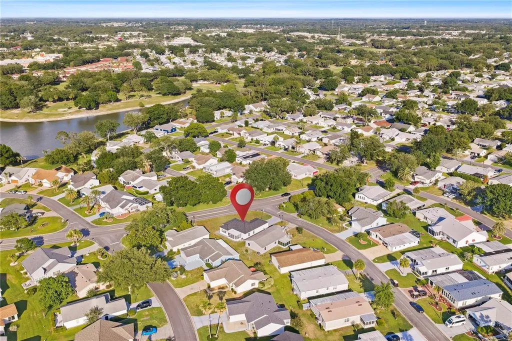 843 Bolivar Street Lady Lake FL 32159