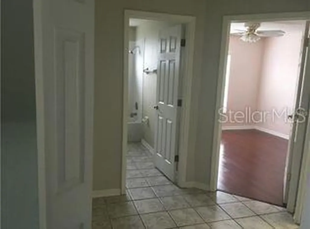 4512 River Overlook Drive Valrico FL 33596