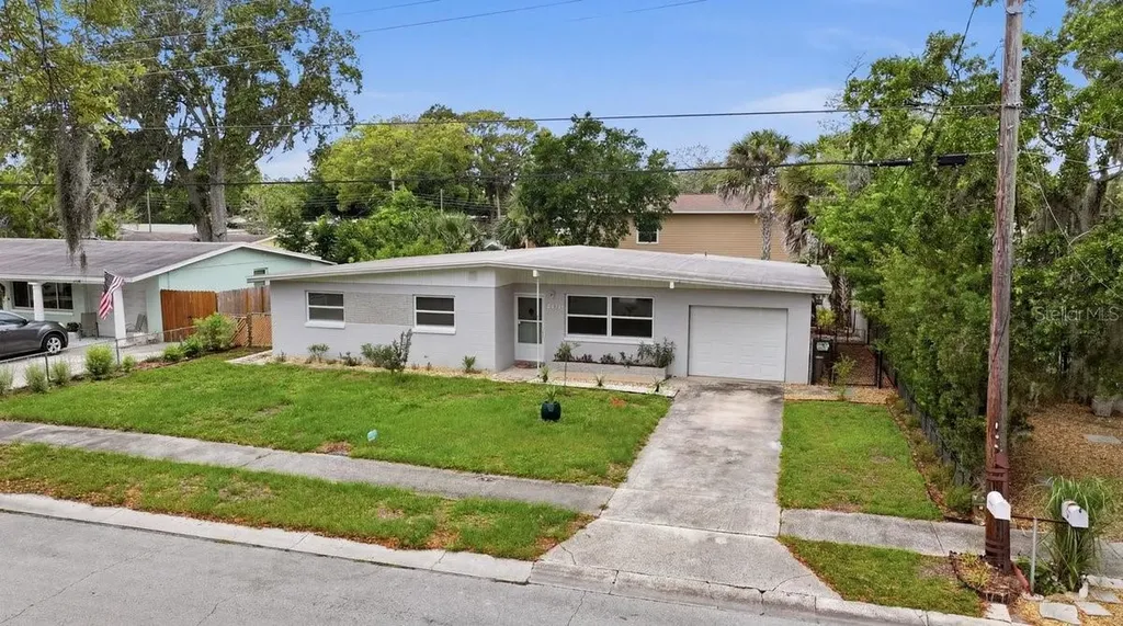 2170 Robinhood Trail South Daytona FL 32119