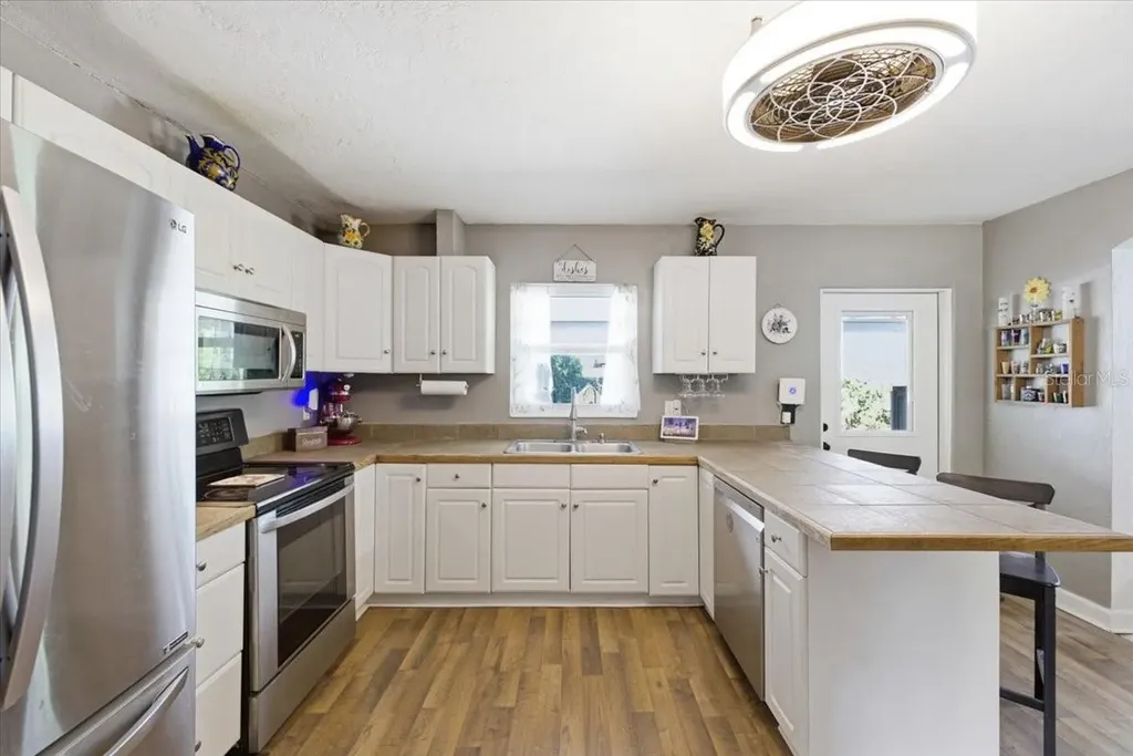6031 71st Avenue N Pinellas Park FL 33781
