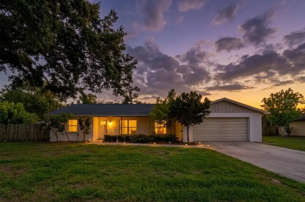 10817 Providence Oaks Drive Riverview FL 33578