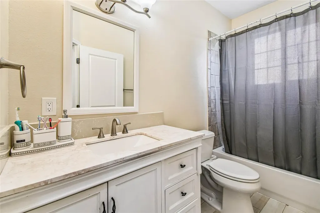 3225 71st Avenue N St Petersburg FL 33702