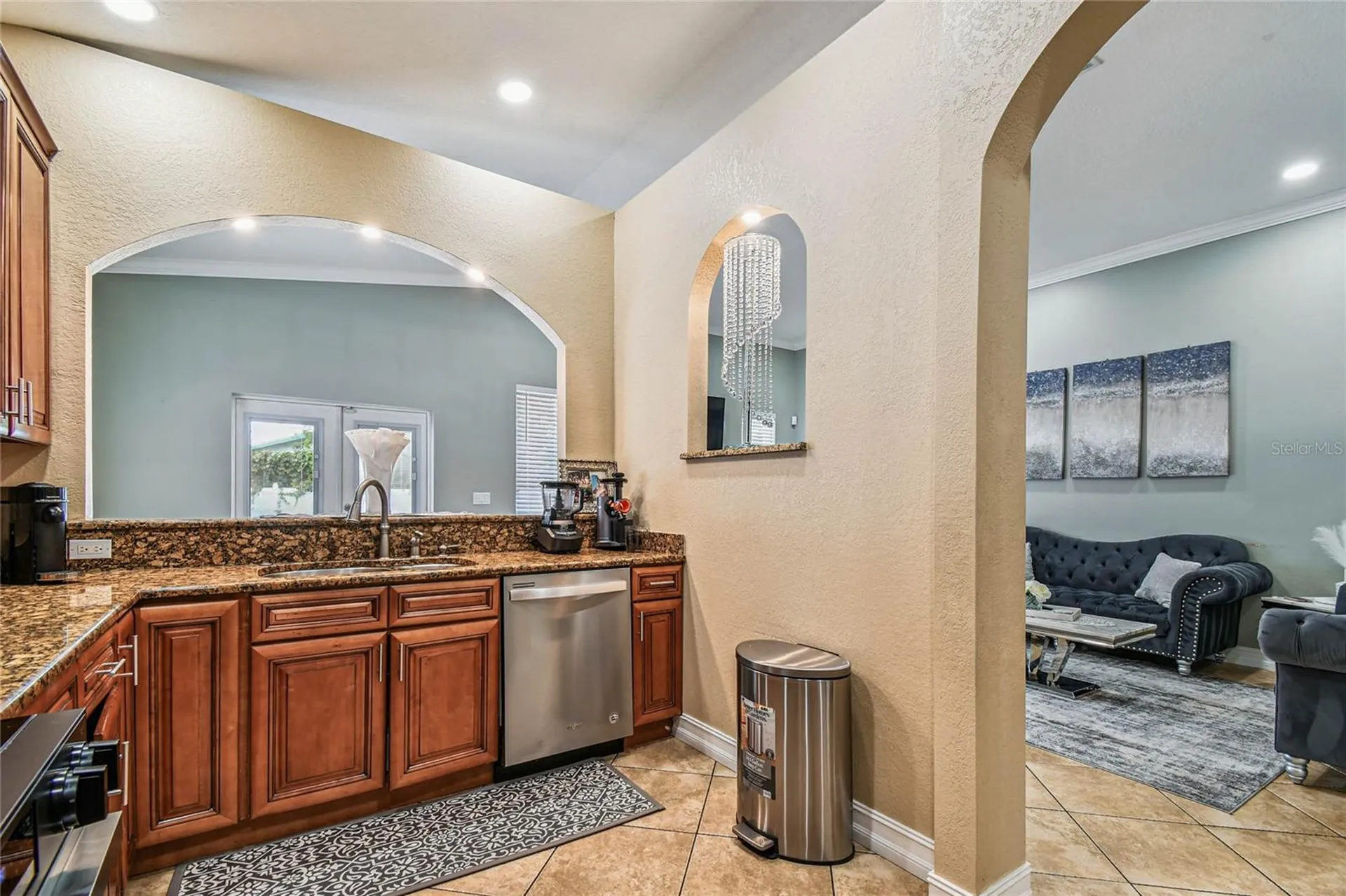 3225 71st Avenue N St Petersburg FL 33702