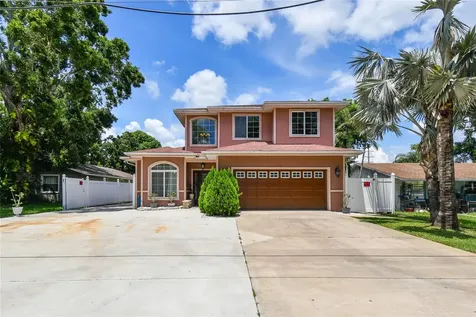 3225 71st Avenue N St Petersburg FL 33702