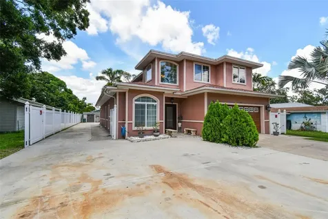 3225 71st Avenue N St Petersburg FL 33702