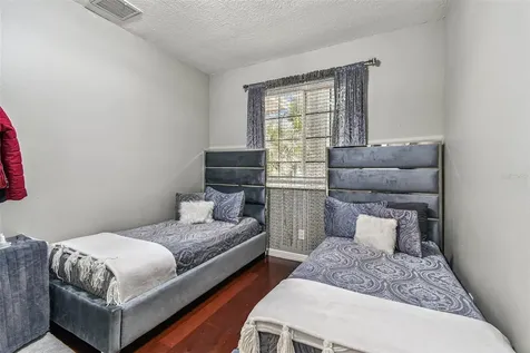 3225 71st Avenue N St Petersburg FL 33702