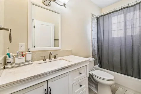 3225 71st Avenue N St Petersburg FL 33702