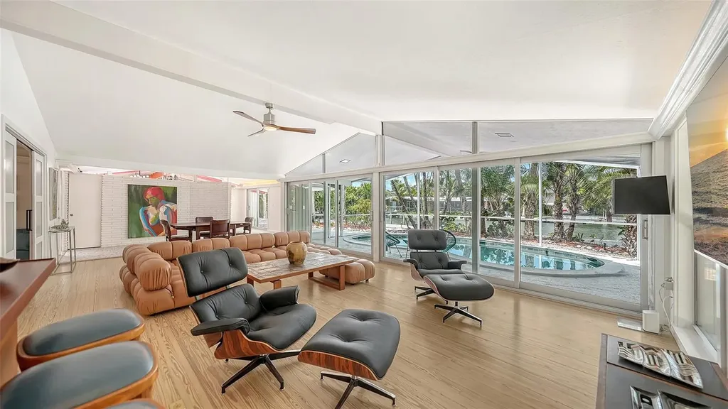 4830 Higel Avenue Sarasota FL 34242
