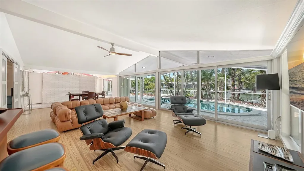 4830 Higel Avenue Sarasota FL 34242