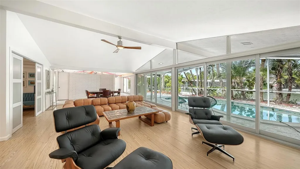 4830 Higel Avenue Sarasota FL 34242