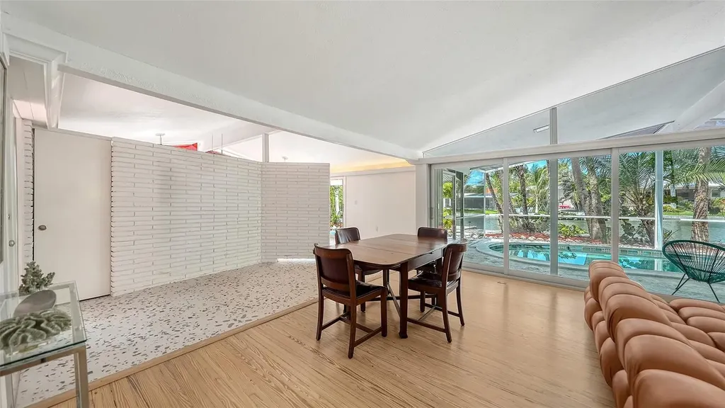 4830 Higel Avenue Sarasota FL 34242