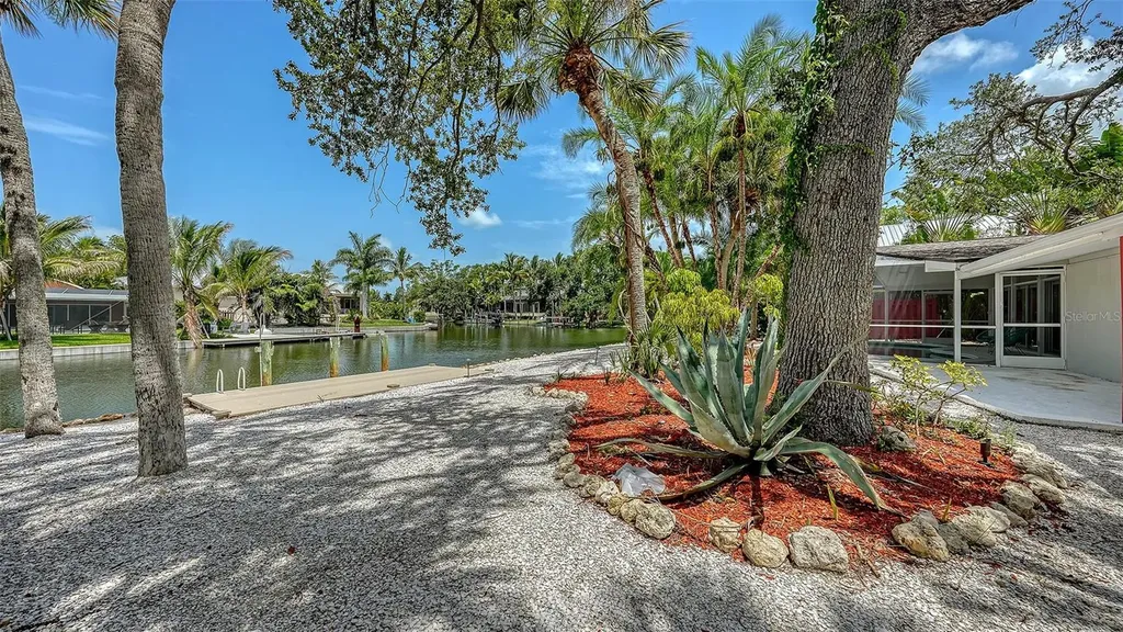 4830 Higel Avenue Sarasota FL 34242