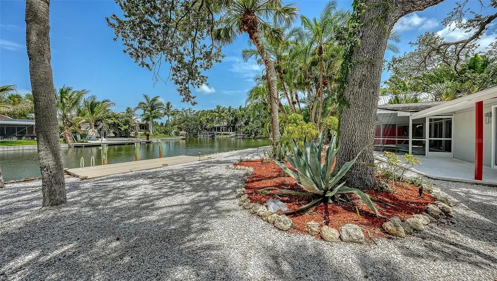 4830 Higel Avenue Sarasota FL 34242