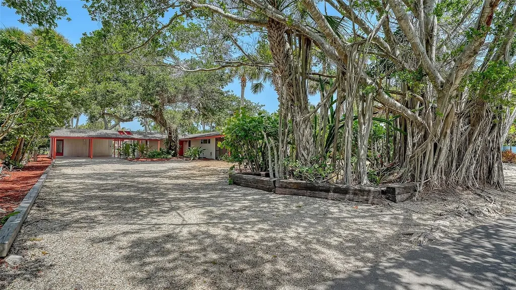 4830 Higel Avenue Sarasota FL 34242