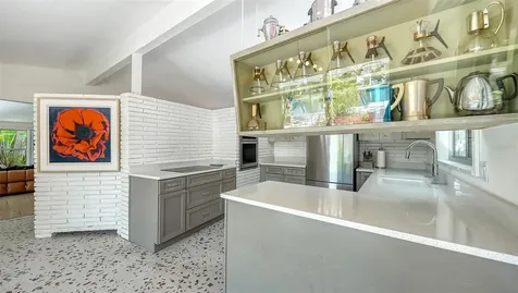 4830 Higel Avenue Sarasota FL 34242