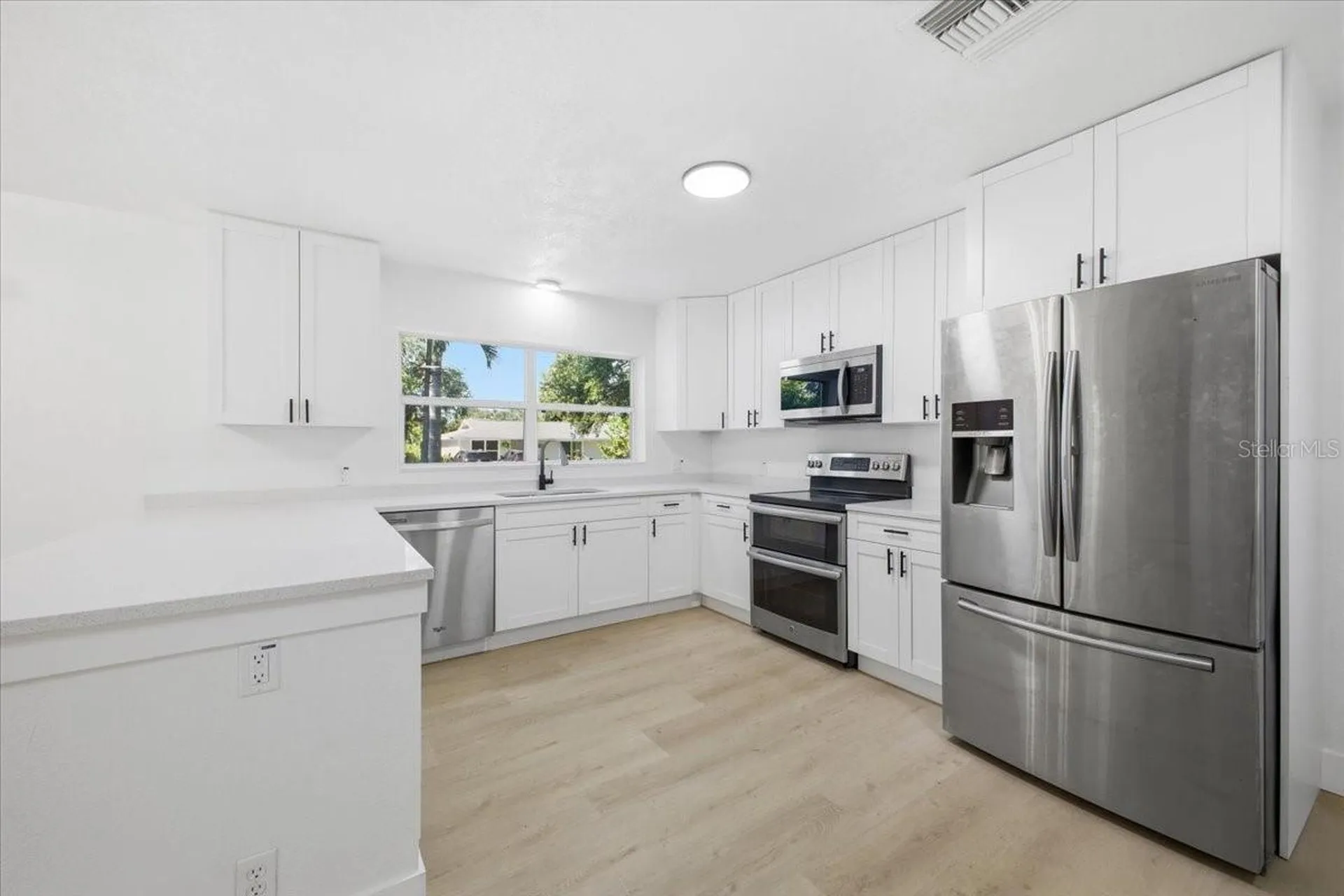 3308 3rd Avenue W Bradenton FL 34205