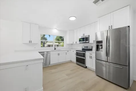 3308 3rd Avenue W Bradenton FL 34205