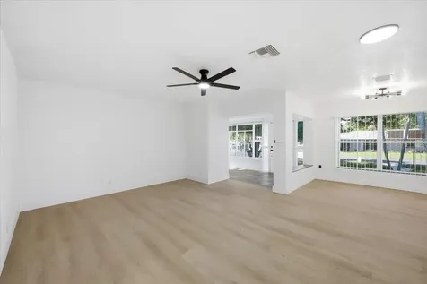 3308 3rd Avenue W Bradenton FL 34205