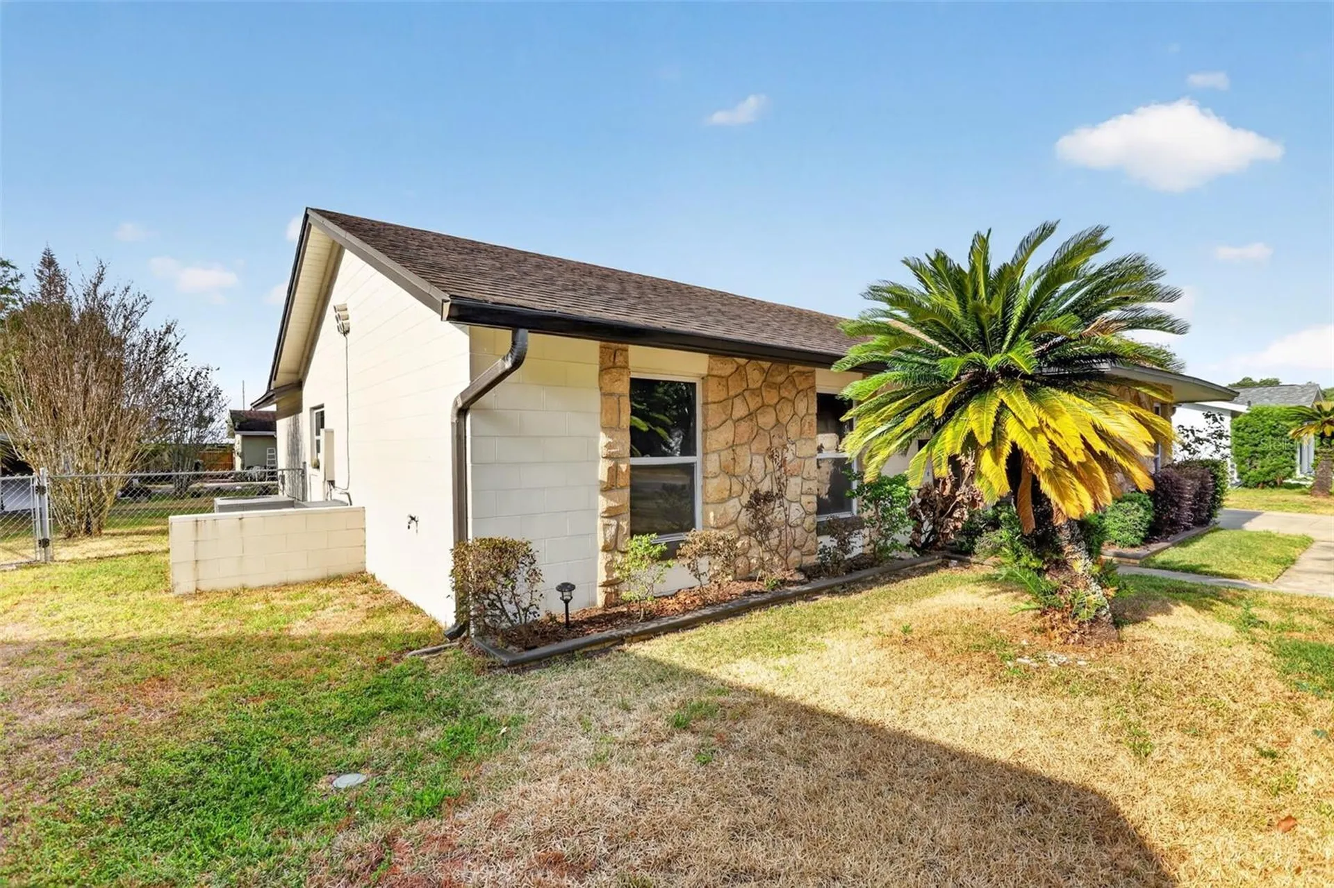 2738 Fireside Court Orlando FL 32839