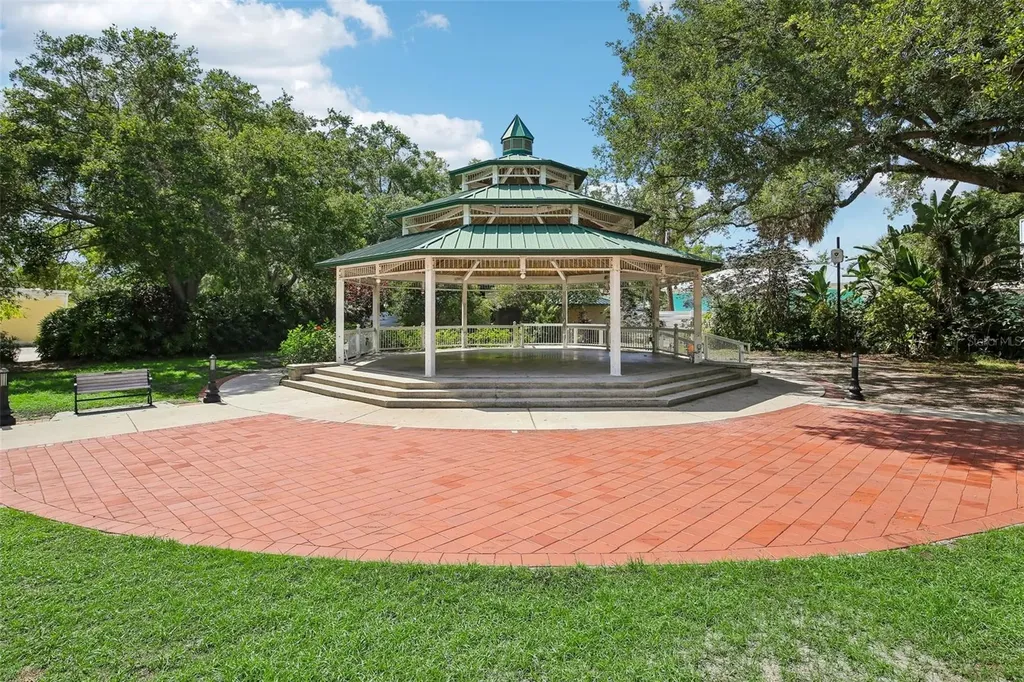 1706 Country Trails Drive Safety Harbor FL 34695