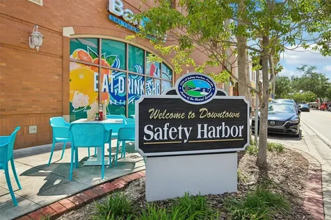 1706 Country Trails Drive Safety Harbor FL 34695