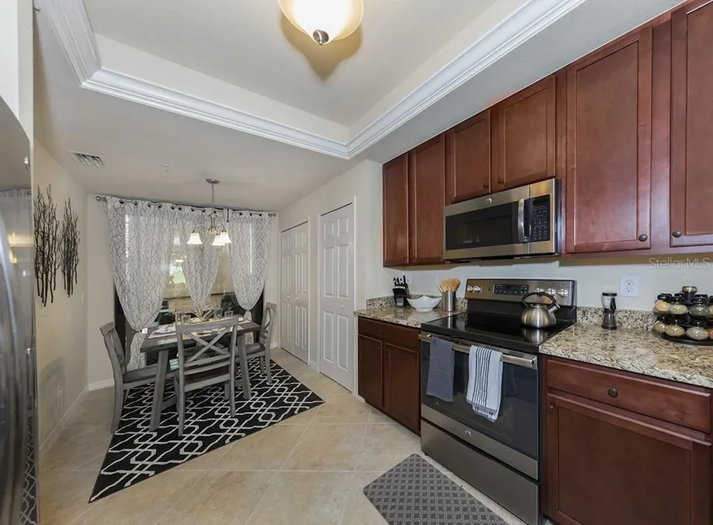 5528 Palmer Circle Lakewood Ranch FL 34211