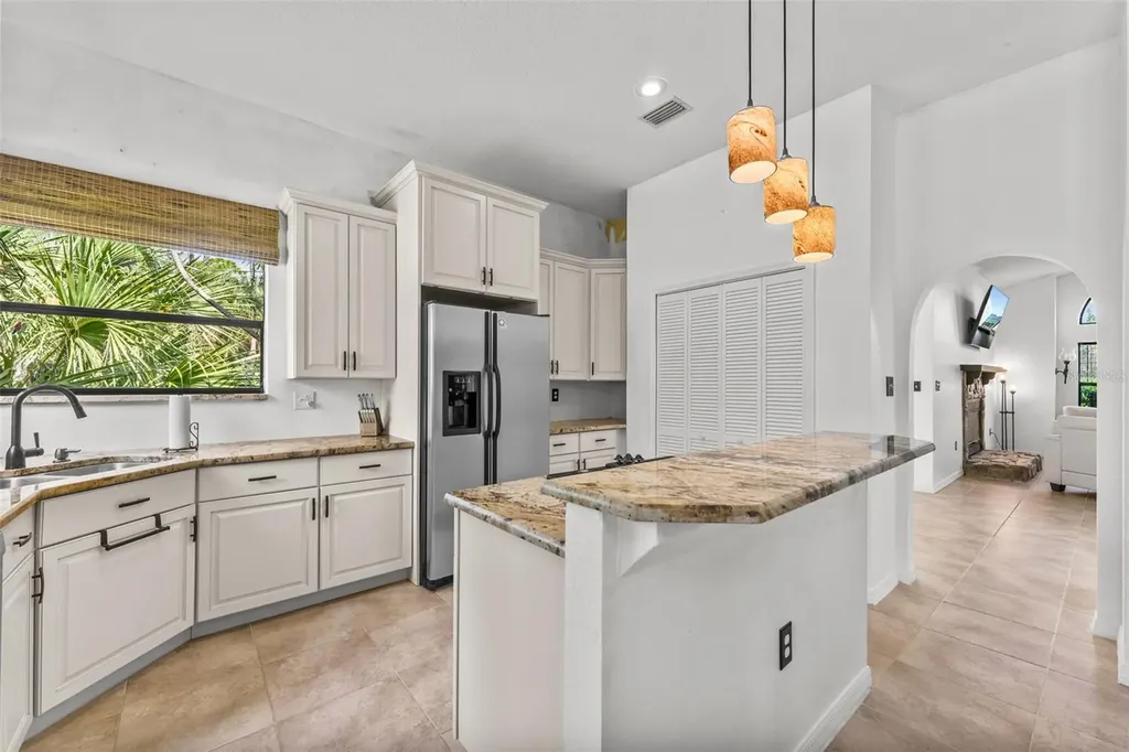 5560 Bob White Trail Mims FL 32754