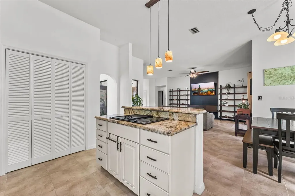 5560 Bob White Trail Mims FL 32754