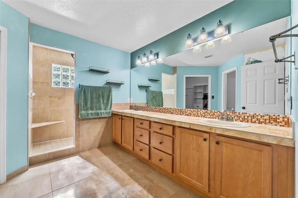 5560 Bob White Trail Mims FL 32754