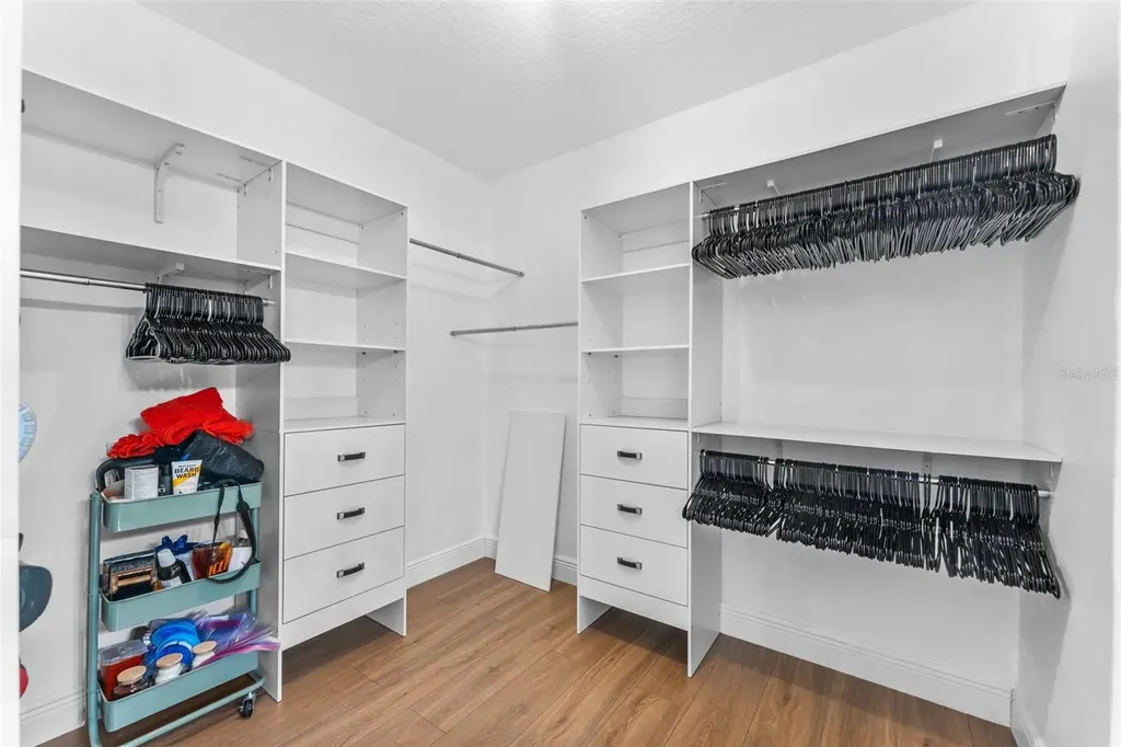 5560 Bob White Trail Mims FL 32754