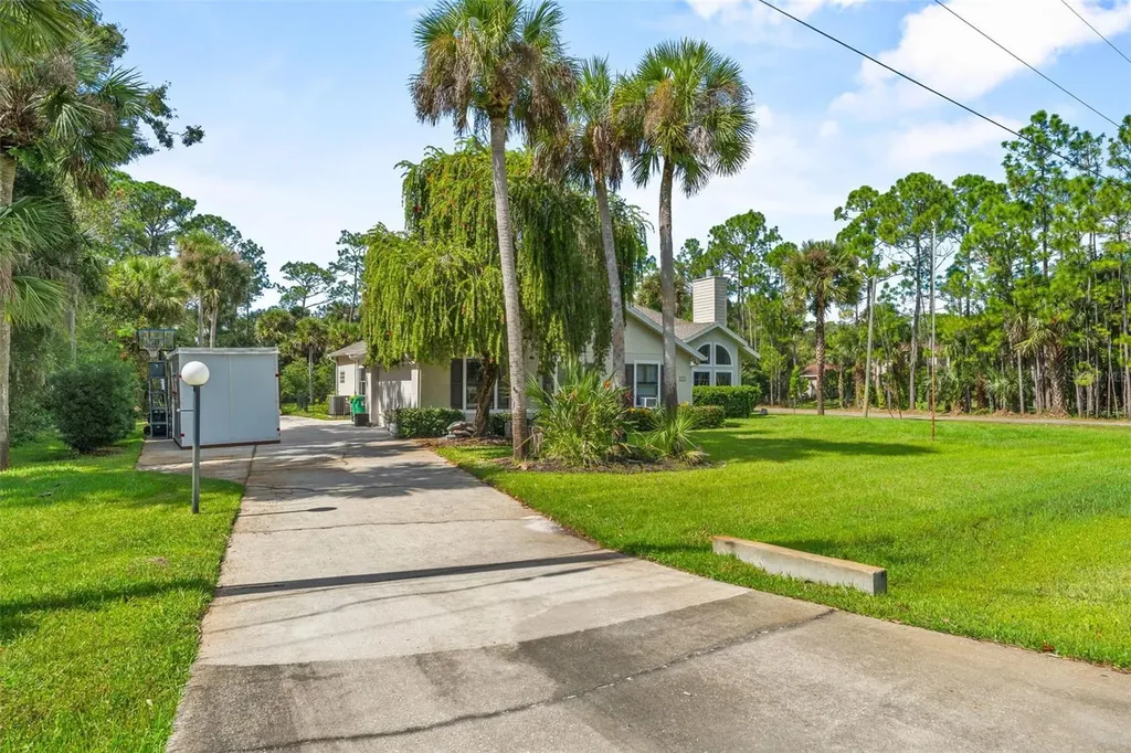 5560 Bob White Trail Mims FL 32754