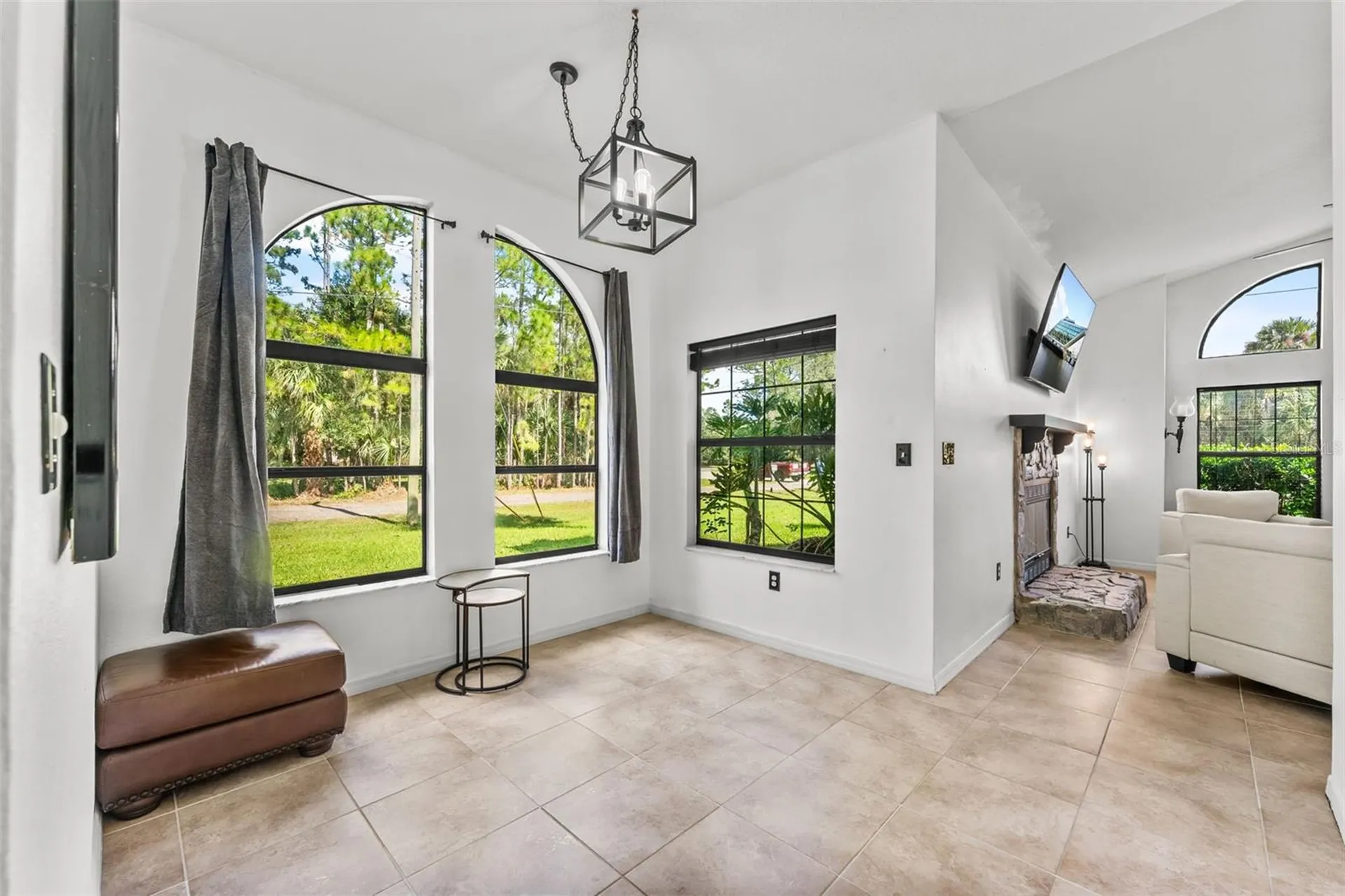5560 Bob White Trail Mims FL 32754