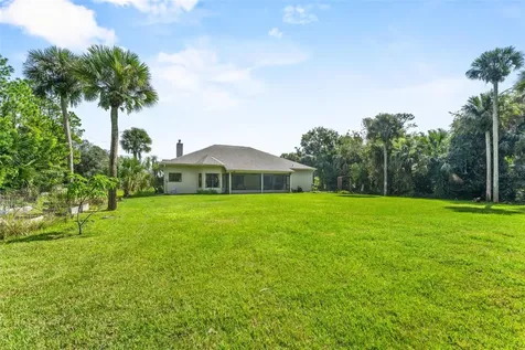 5560 Bob White Trail Mims FL 32754