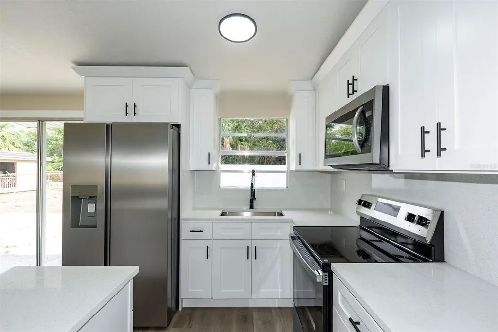 8325 Endive Avenue Tampa FL 33619