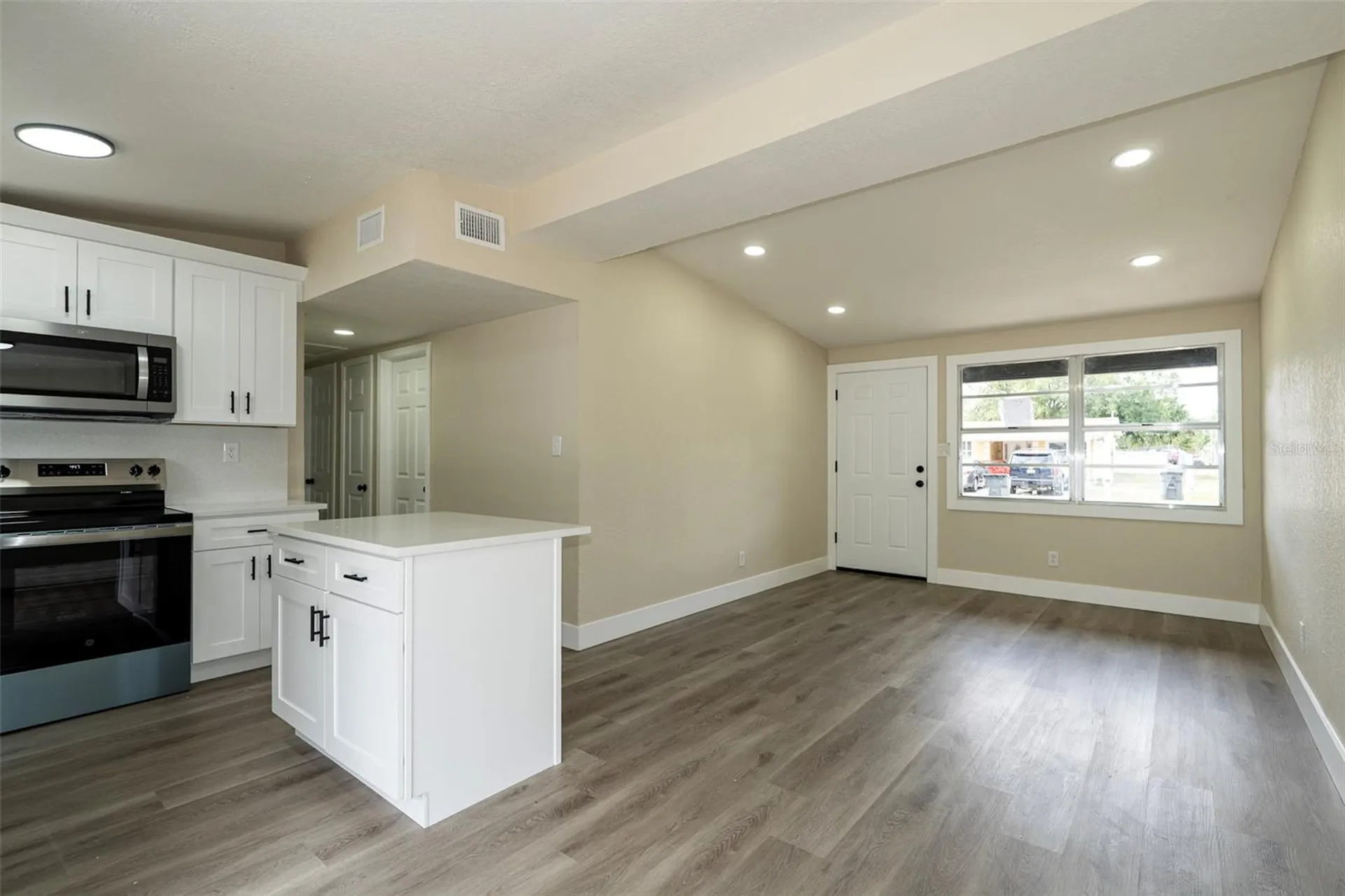 8325 Endive Avenue Tampa FL 33619