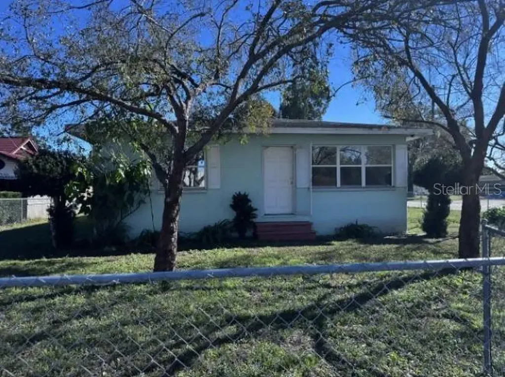 321 Ariana Avenue Auburndale FL 33823