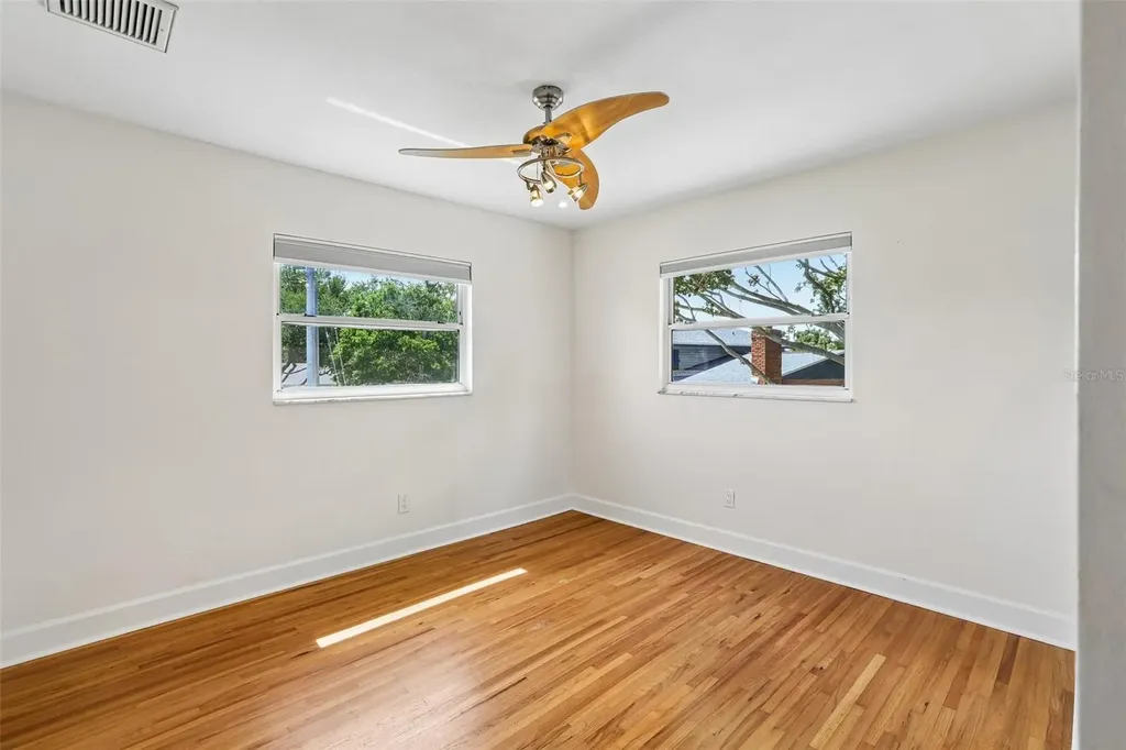 6827 Tequesta Drive Seminole FL 33777