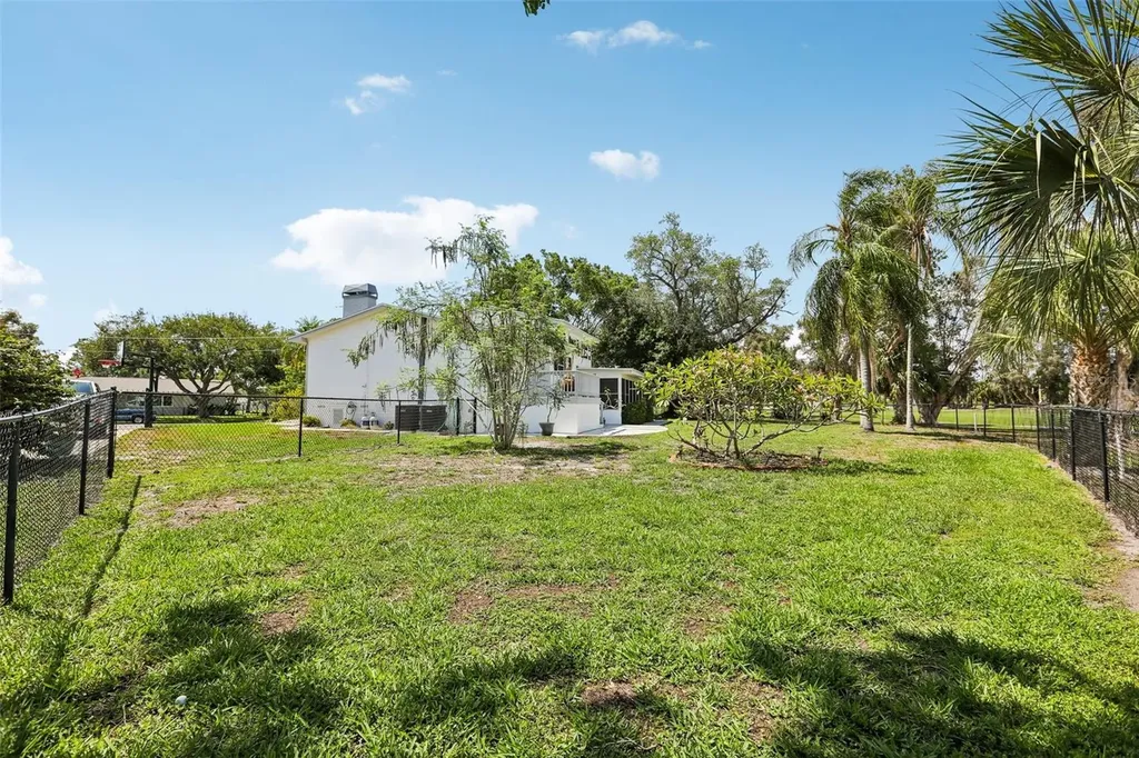 6827 Tequesta Drive Seminole FL 33777