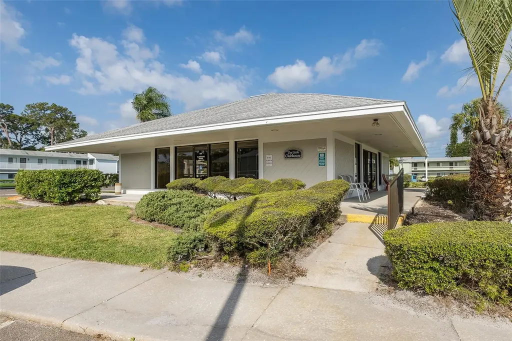 130 Nancy Drive Oldsmar FL 34677